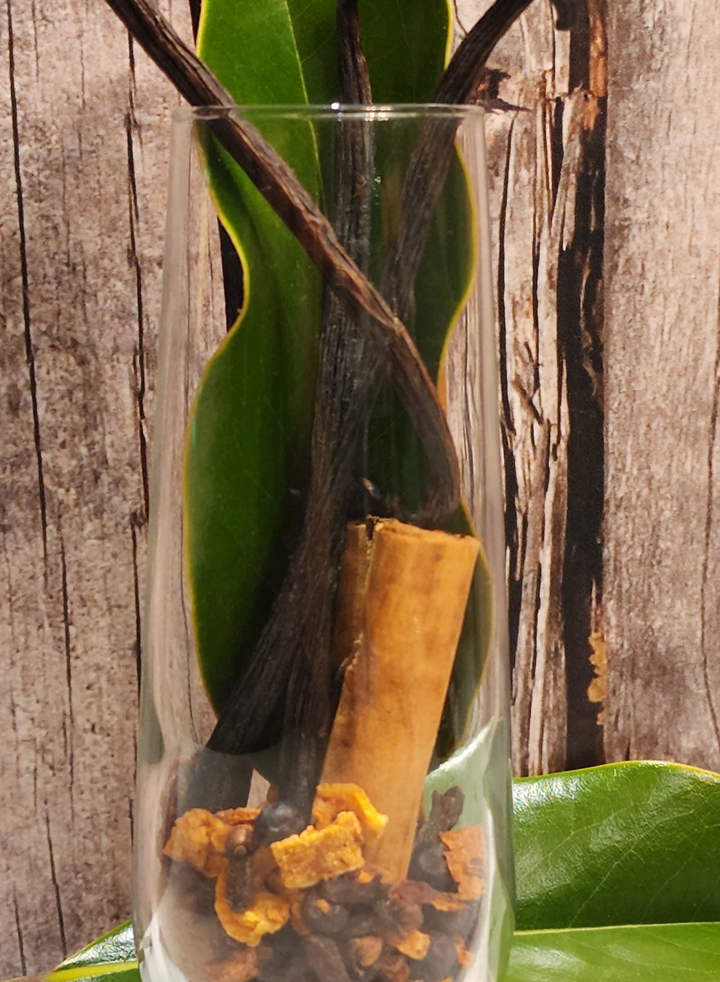 Holiday Party - Natural Home Fragrance Spray 2oz